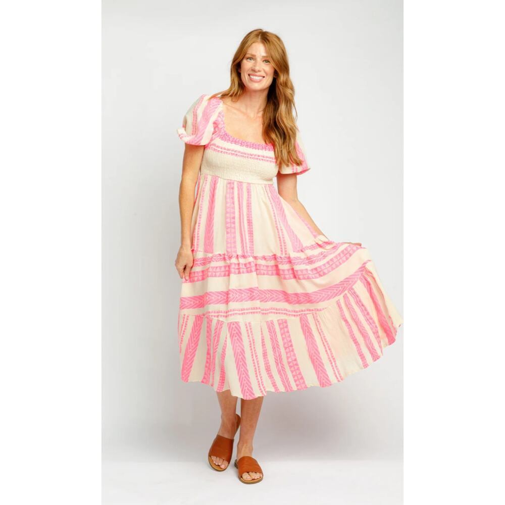 Sofia Collection Zelma Jacquard Midi Dress in Neon Hot Pink Size Small‎